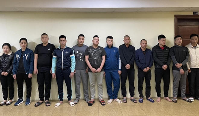 Các đối tượng trong đường dây cá cược vừa bị tạm giữ.