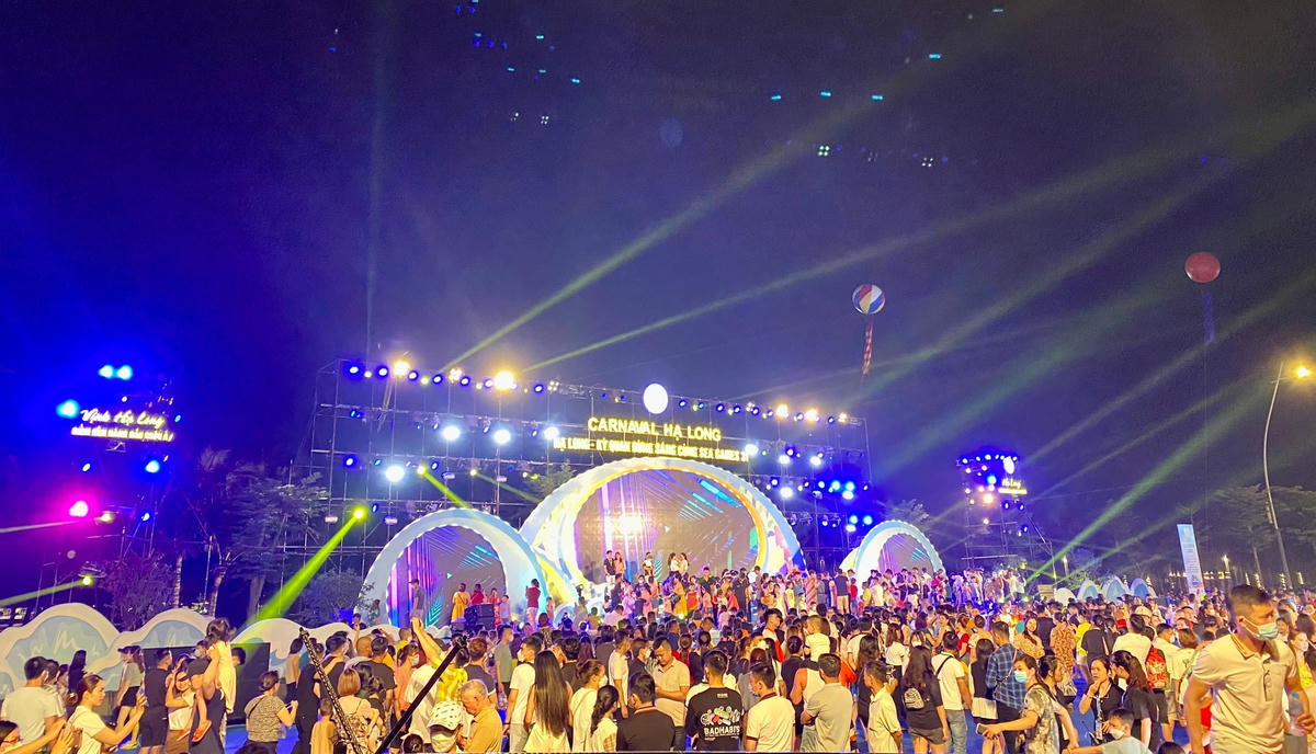 [Ảnh] Carnaval Hạ Long 2022: 'Châm ngòi' bùng nổ du lịch Quảng Ninh dịp 30-4 và 1-5
