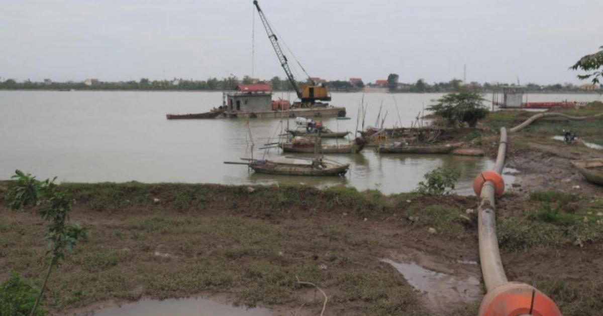 Hàng loạt bãi cạn vận tải thủy Hà Nội - Nam Định được ưu tiên nạo vét với mức kinh phí gần 22 tỷ đồng.