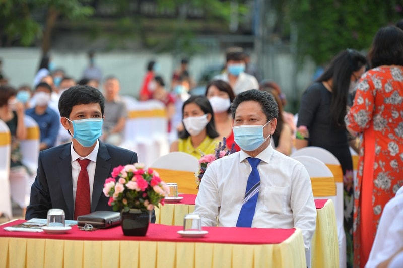 Khai giảng nhanh gọn giữa mùa Covid-19 ở ngôi trường THPT tự chủ duy nhất tại Hà Nội