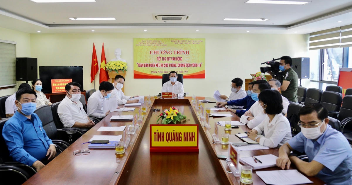 Chương trình tiếp tục đợt vận động “Toàn dân đoàn kết, ra sức phòng chống dịch Covid-19” được kết nối đến điểm cầu Ủy ban MTTQ tỉnh Quảng Ninh.