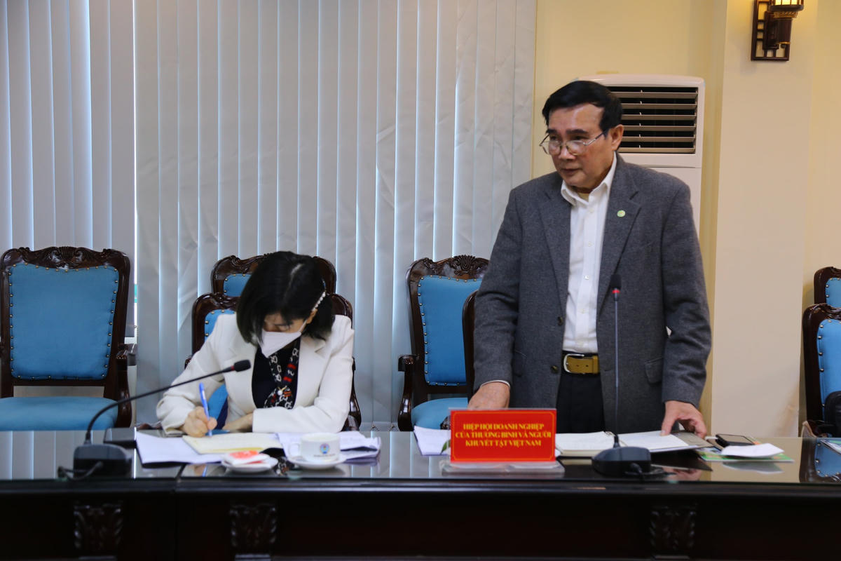 Các đại biểu đại diện các thành viên trong Cụm phát biểu.