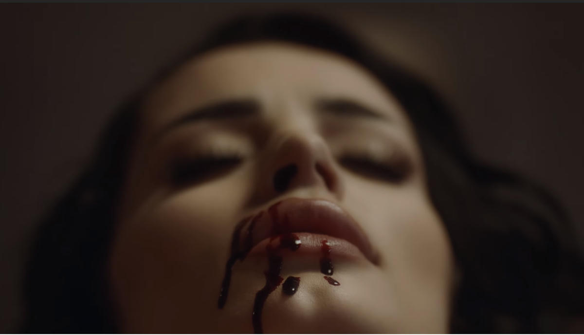 Mỹ nhân sinh năm 1992 dường như đã rất nhập tâm vào vai diễn.