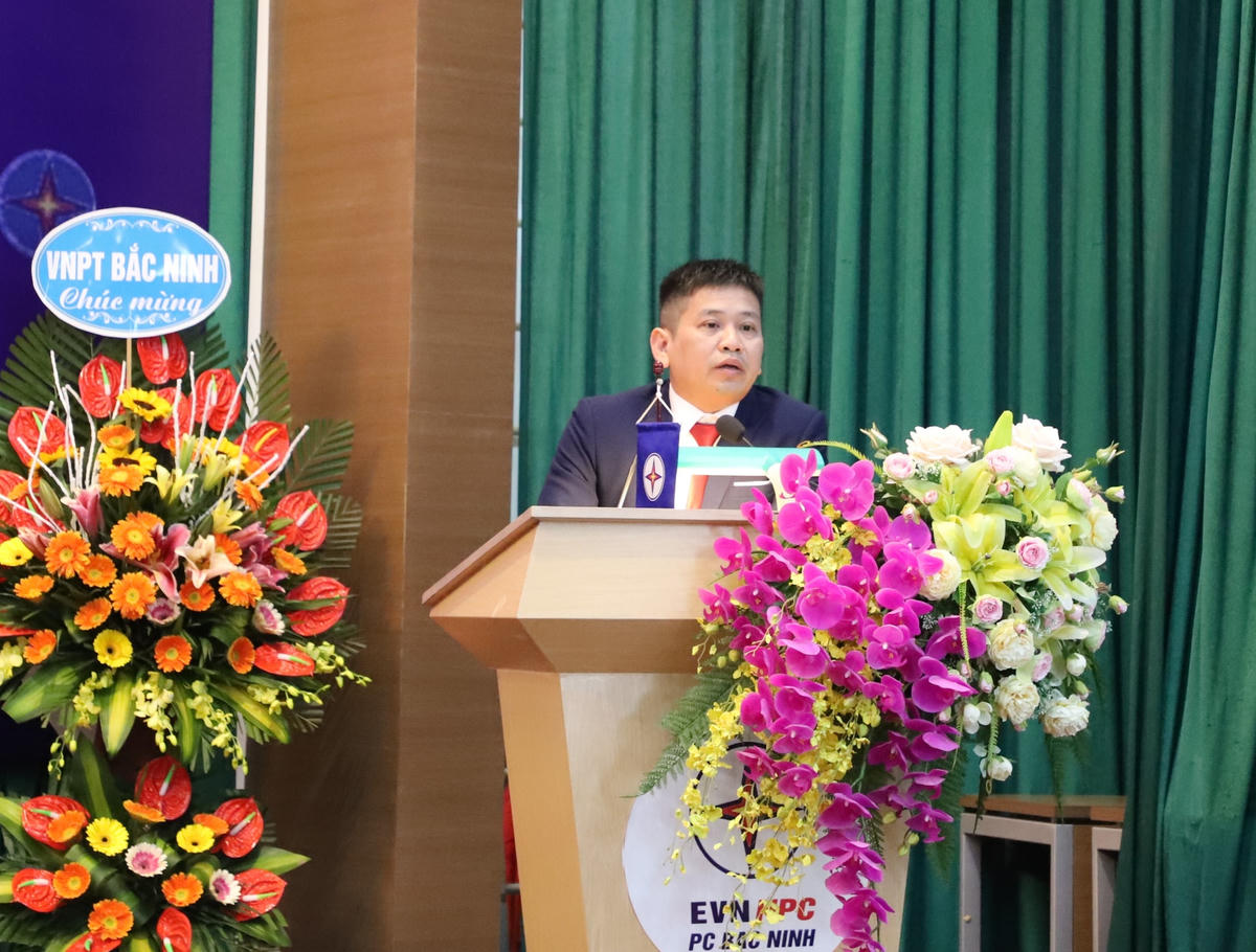 PC Bắc Ninh hợp tác với VNPT và Viettel công bố dịch vụ thu tiền điện qua ứng dụng Mobile money