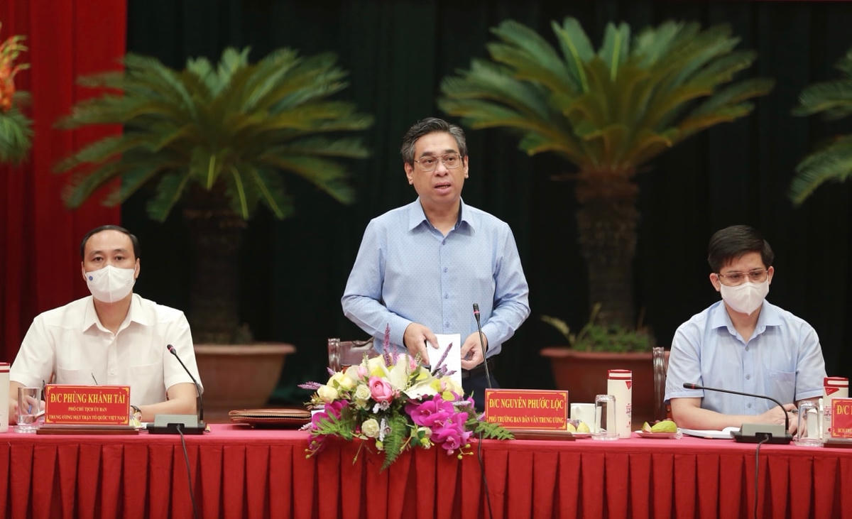 Chủ trì Hội nghị