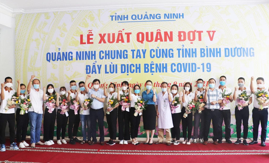 Lần xuất quân thứ 5 này, Quảng Ninh cử đoàn 20 cán bộ, y, bác sĩ có kinh nghiệm trong chống dịch và có năng lực chuyên môn tốt, tới hỗ trợ Bình Dương đẩy lùi dịch bệnh. Ảnh: QMG.
