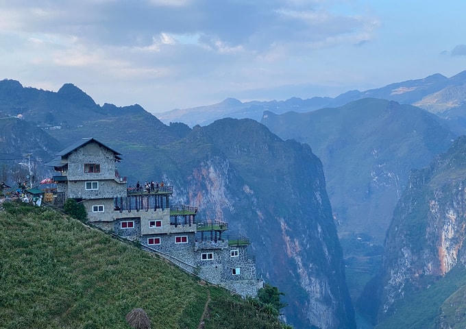 Nhà hàng Panorama tại Mã Pì Lèng (Hà Giang). Ảnh: Giang Huy.