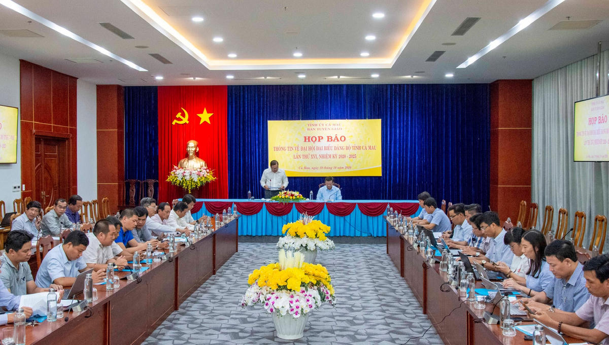 Quang cảnh buổi họp báo.