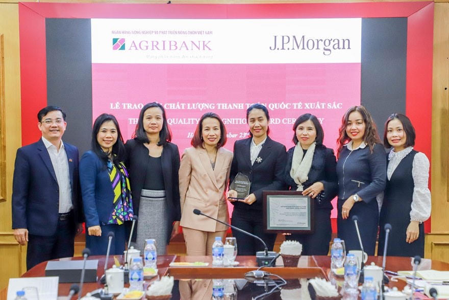 Agribank vinh dự nhận nhiều giải thưởng quốc tế.