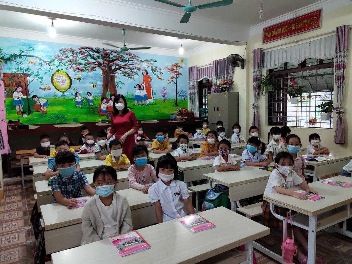 Học sinh Lai Châu trong ngày tựu trường đón năm học mới 2021-2022, hôm 23/8.