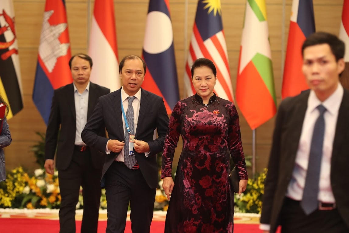 Chủ tịch Quốc hội Nguyễn Thị Kim Ngân tới dự Hội nghị. Ảnh: Quang Vinh/ĐĐK.