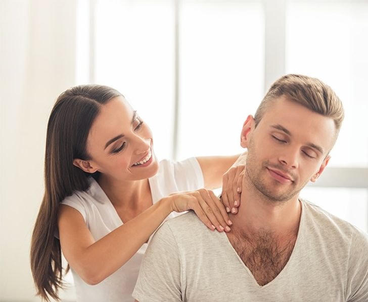 10 điều các cặp đôi hạnh phúc nên làm trước khi đi ngủ