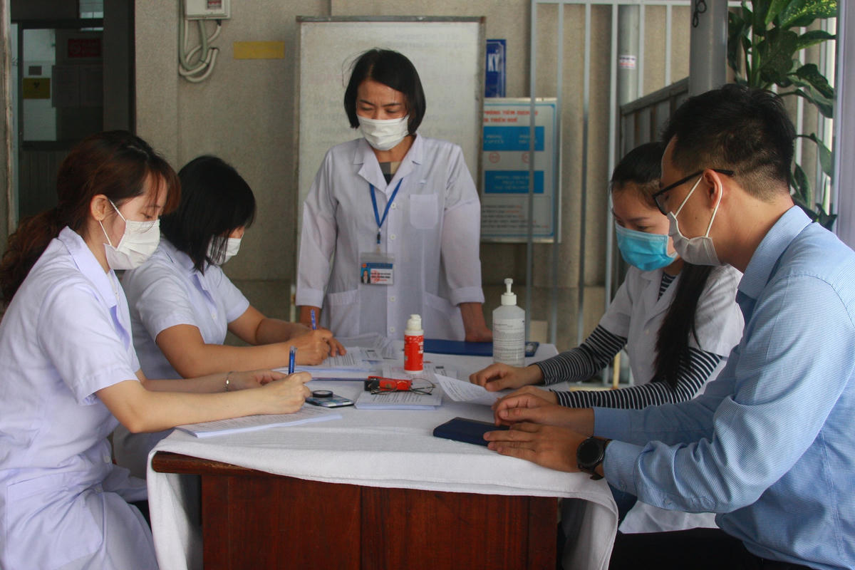 Để được tiêm vaccine Covid-19 sẽ trải qua nhiều quy trình sàng lọc rất kỹ lưỡng
