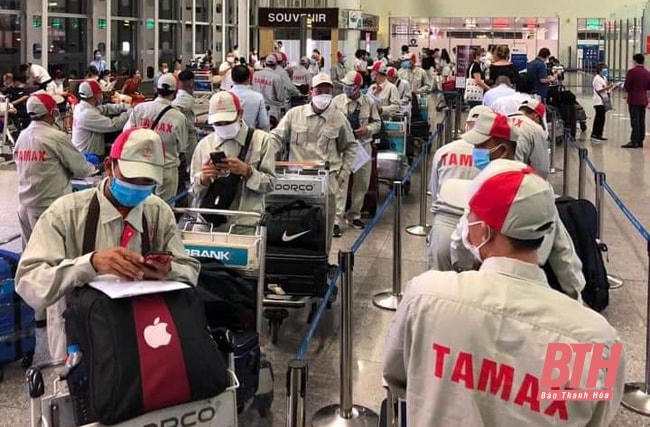 Năm 2022, Việt Nam đặt mục tiêu đưa 90 ngàn lao động đi làm việc ở nước ngoài.  Nguồn: BTH