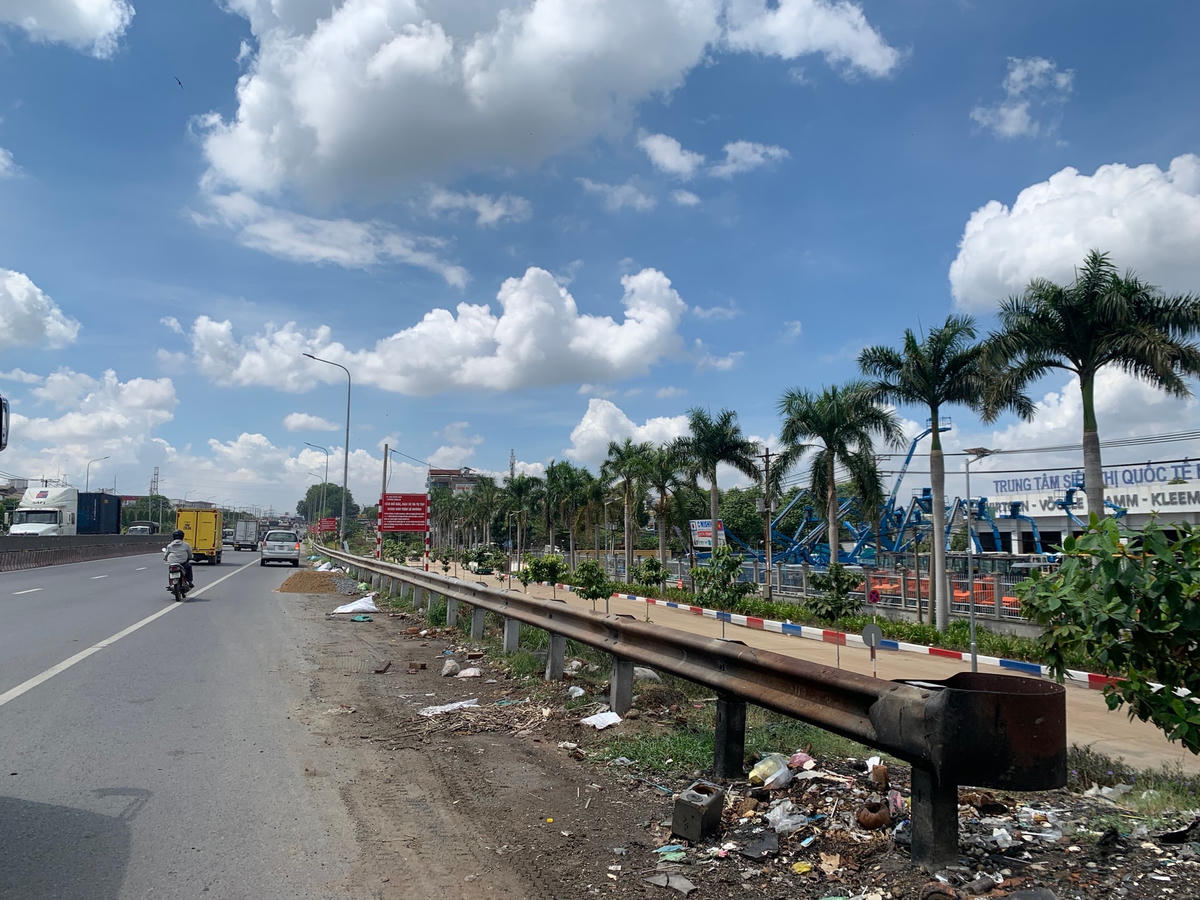 Rác đã được “dọn sạch” sau khi phản ánh.