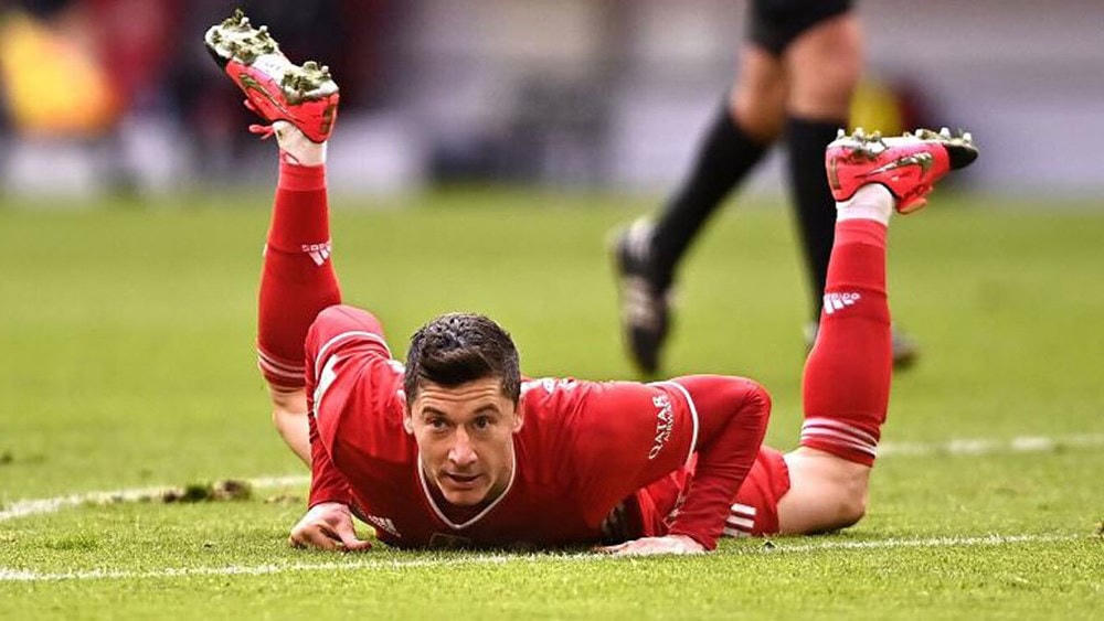 Lewandowski không thể góp mặt vì chấn thương. (Nguồn: Marca).