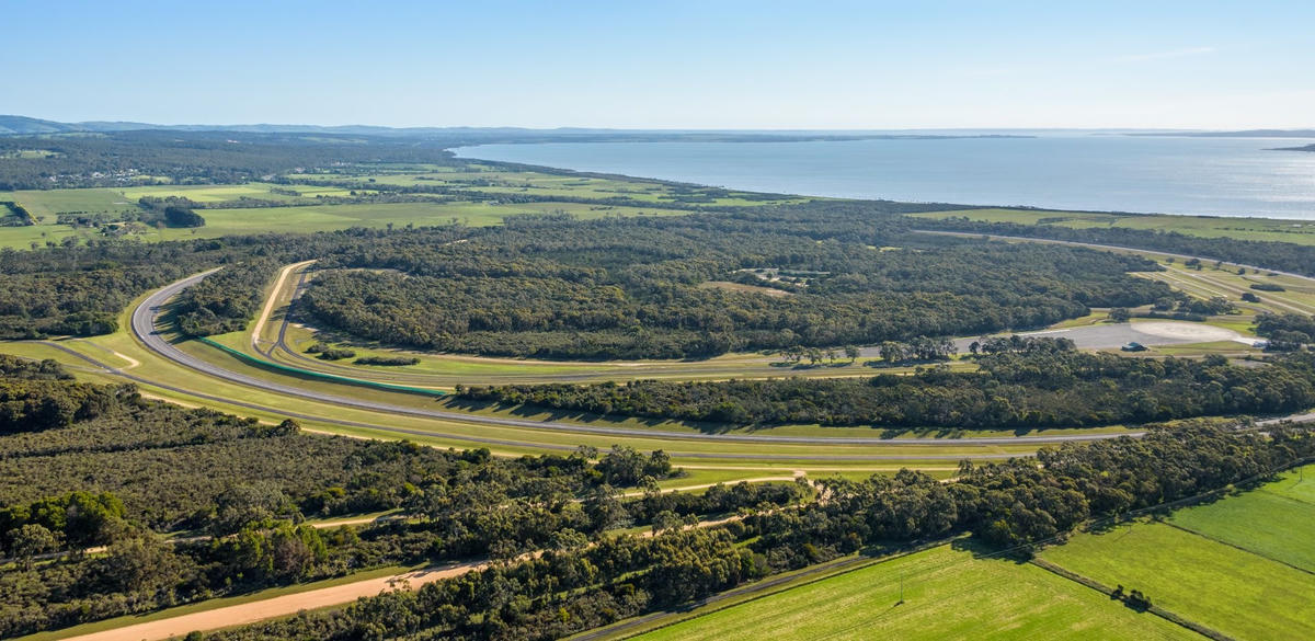 VinFast mua Trung tâm thử nghiệm xe của GM tại Australia
