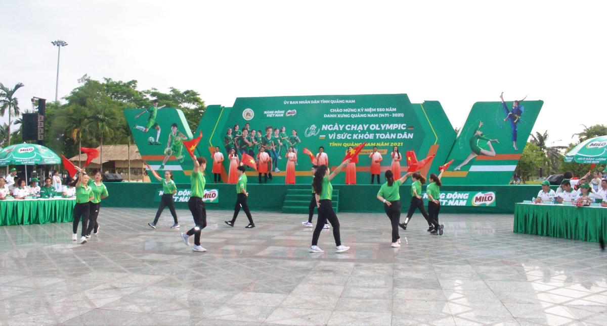 Quang cảnh buổi lễ phát động Ngày chạy Olympic vì sức khỏe toàn dân năm 2021.