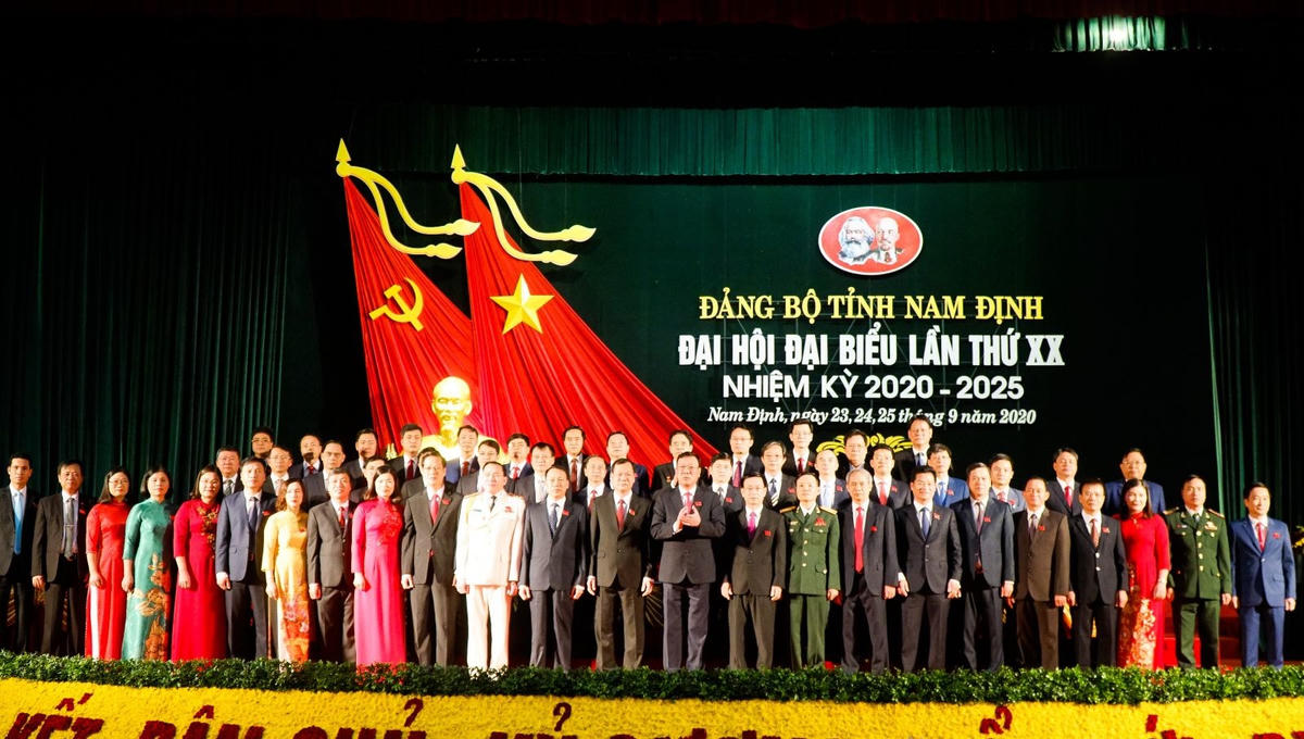 Ban chấp hành Đảng bộ tỉnh Nam Định khóa 20 ra mắt tại đại hội.