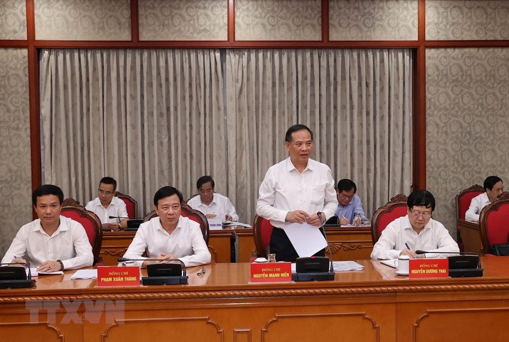 Ủy viên Trung ương Đảng, Bí thư Tỉnh ủy Hải Dương Nguyễn Mạnh Hiển phát biểu tại cuộc làm việc của Bộ Chính trị với Ban Thường vụ Tỉnh ủy Hải Dương do Ủy viên Bộ Chính trị, Chủ tịch Quốc hội Nguyễn Thị Kim Ngân chủ trì. (Ảnh: Trọng Đức/TTXVN).