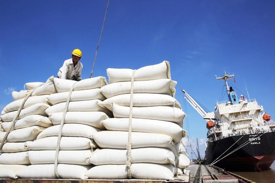 Giá gạo xuất khẩu của Việt Nam tăng mạnh.