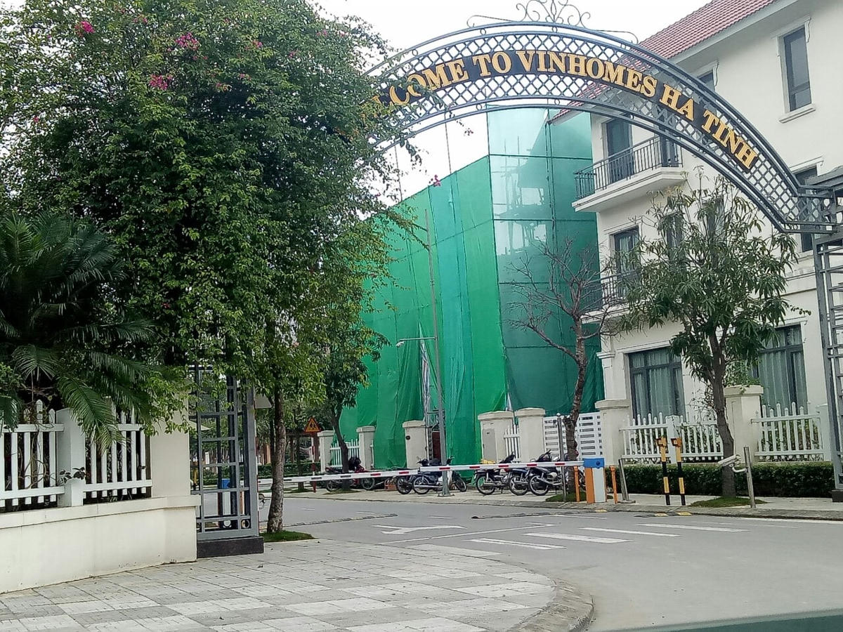 Sau khi hoàn thành các thủ tục pháp lý, căn nhà tiếp tục được sửa chữa. Ảnh chụp ngày 1/3/2022.