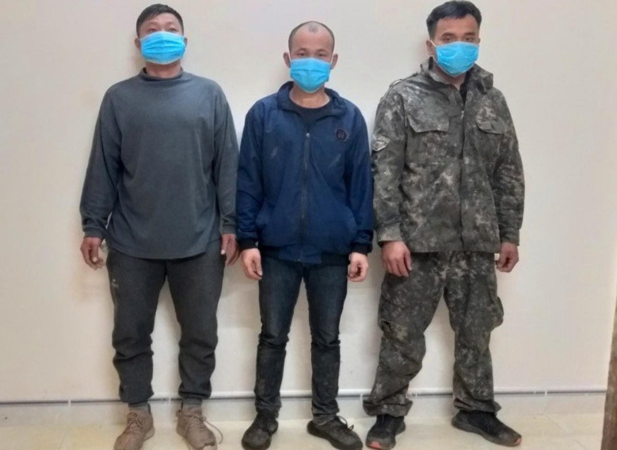 Ba người trên vượt biên trái phép từ Lào vào Việt Nam.