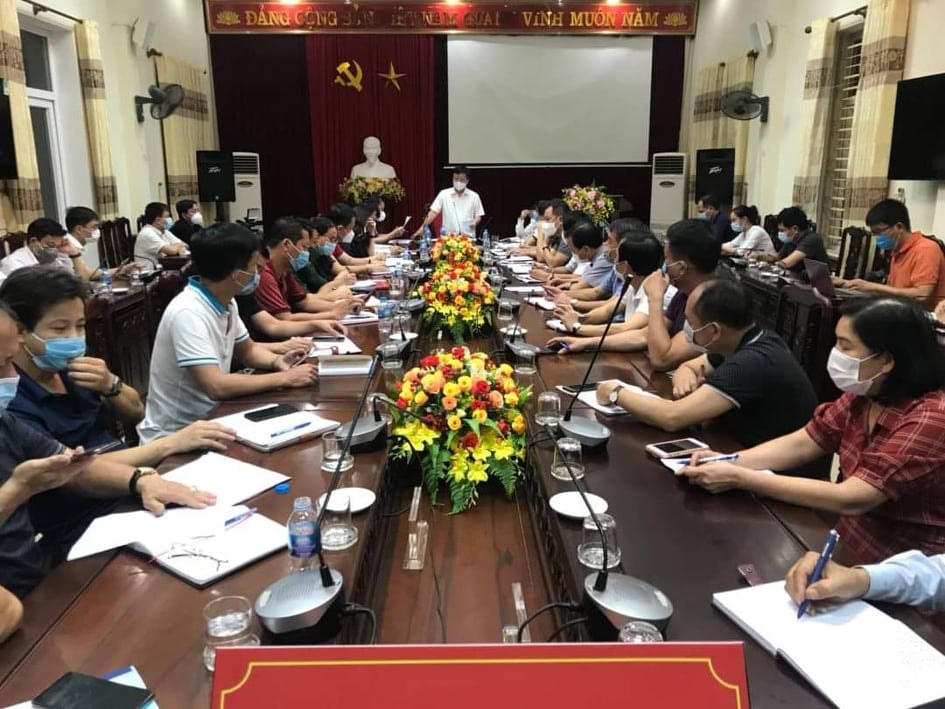 Ban chỉ đạo phòng, chống dịch Covid-19 tỉnh Nghệ An họp khẩn trong đêm sau khi TP Vinh xuất hiện ca nhiễm Covid-19 đấu tiên trong cộng đồng.