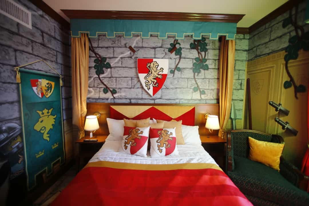 Khách sạn Legoland, Hoa Kỳ nằm ở California, khu nghỉ mát này thiết kế phòng theo chủ đề Lego.  
