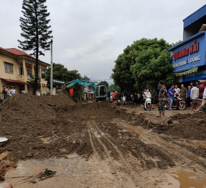 Mưa lớn gây lũ quét vào sáng 17/4 tại xã Minh Lương, huyện Văn Bàn, Lào Cai.