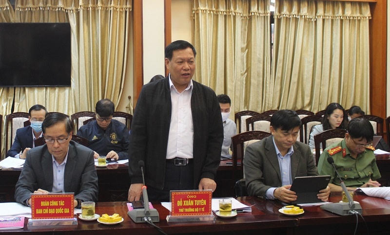 Thứ trưởng Bộ Y tế Đỗ Xuân Tuyên nhận định dịch ở Hải Dương đã được khống chế (Ảnh: Cổng thông tin Hải Dương).