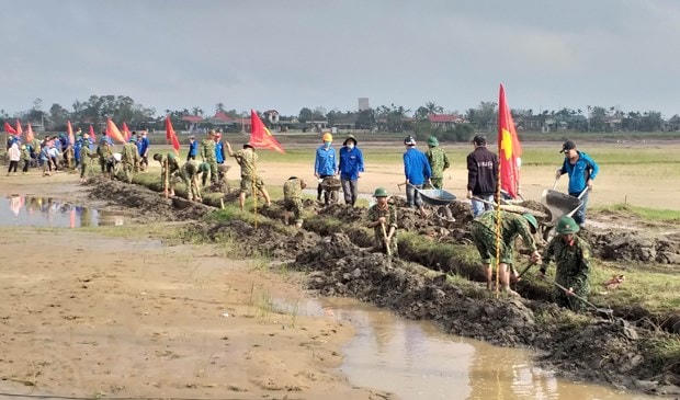 Quảng Trị tập trung khôi phục sản xuất sau mưa lũ. (Ảnh: Hồ Cầu/TTXVN).