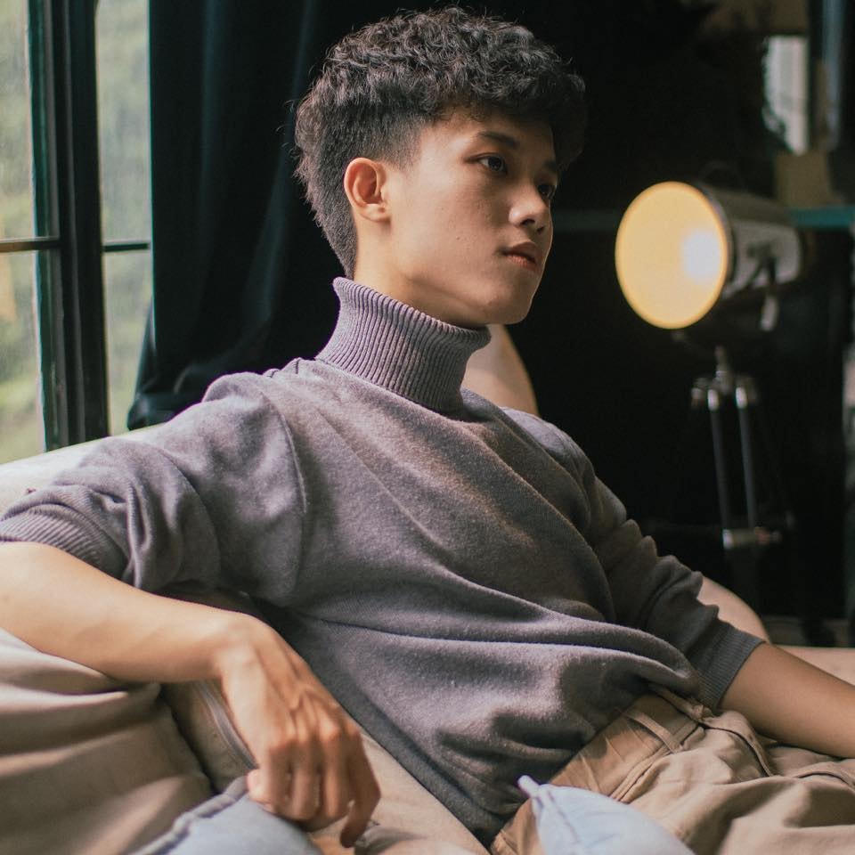 Không đứng ngoài cuộc chiến với Covid-19, Võ Việt Phương - thế hệ GenZ đóng vai trò trong việc "xoa dịu nỗi đau" cho những mất mát, đau thương. 