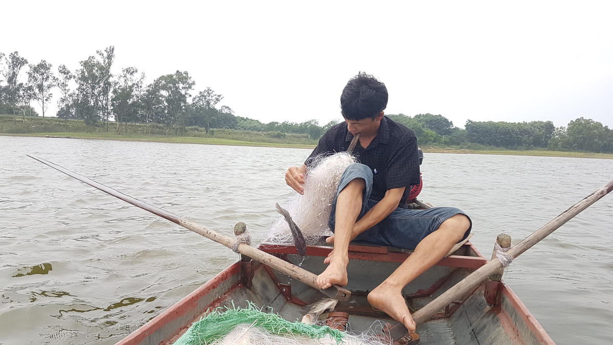 Anh Trang, con trai ông Tưởng vẫn nối nghiệp cha lênh đên sóng nước.