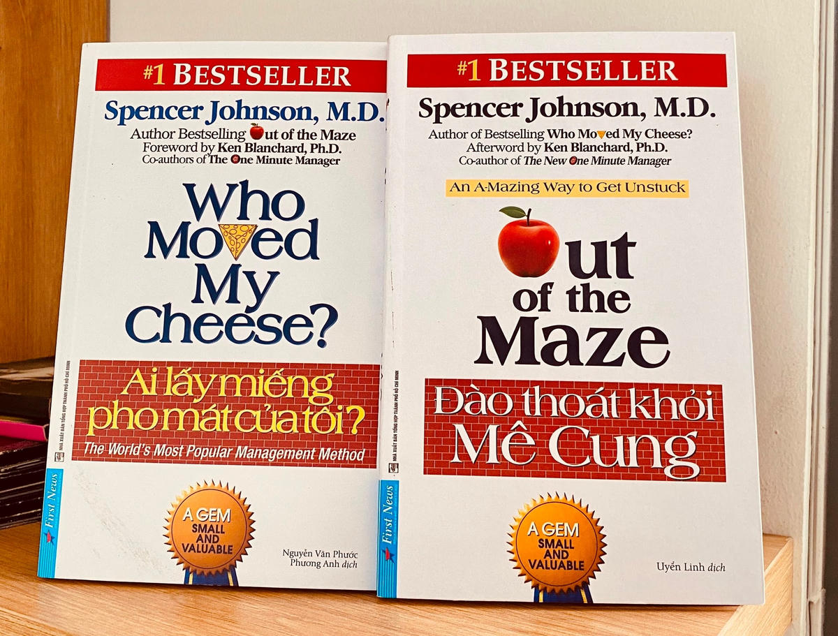 Cuốn sách “Đào thoát khỏi Mê Cung” của tác giả Spencer Johnson vừa được dịch ra tiếng Việt phục vụ bạn đọc trong nước.