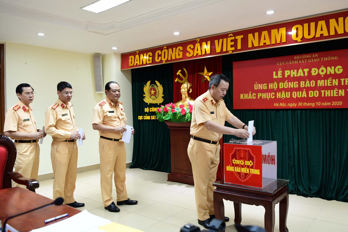Cục CSGT phát động ủng hộ đồng bào miền Trung