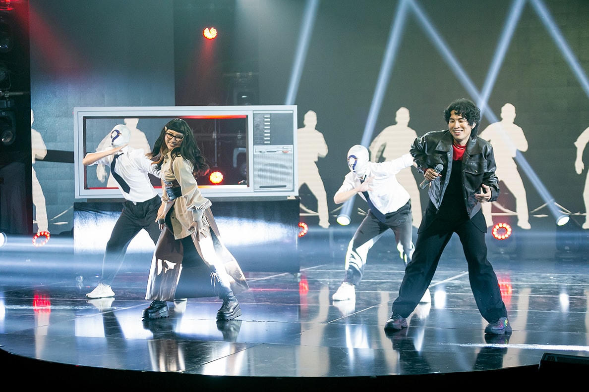 Orange thổi luông gió mới cho "Thật bất ngờ".