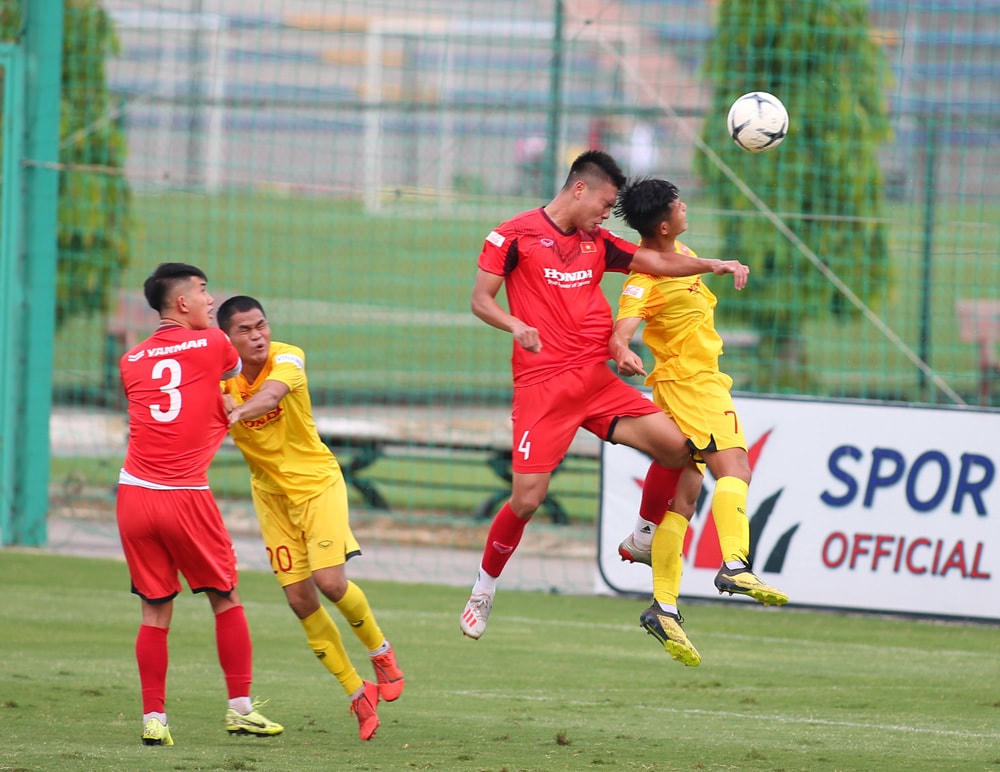 [ẢNH] Đấu tập nội bộ U22 Việt Nam: Nỗ lực chinh phục thày Park