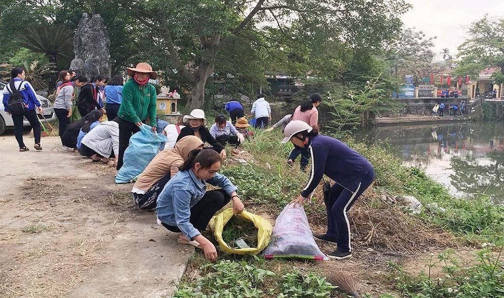 Hưởng ứng ngày chủ nhật xanh của bà con nhân tỉnh Thừa Thiên Huế