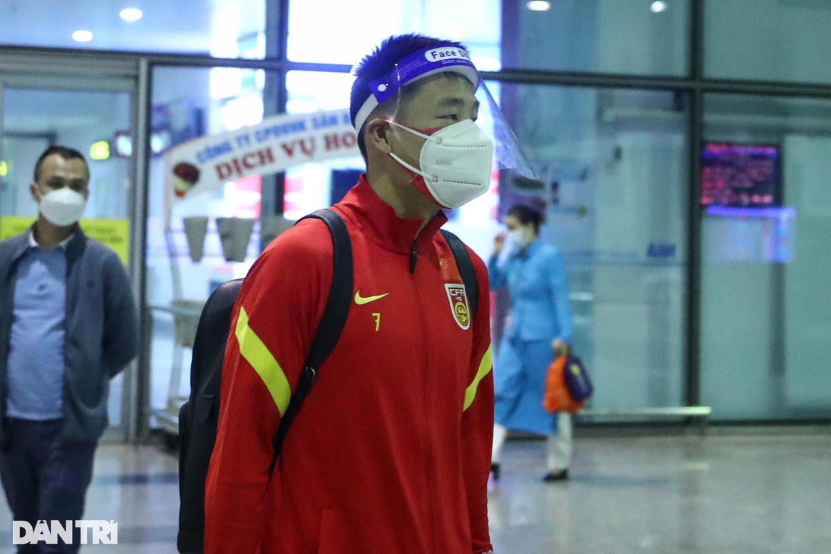 Wu Lei là cái tên gây chú ý khi anh đang dẫn đầu danh sách vua phá lưới của Trung Quốc tại vòng loại thứ 3 World Cup khu vực châu Á với 4 bàn thắng. Chính cầu thủ này cũng đã có cú đúp vào lưới đội tuyển Việt Nam ở trận lượt đi vừa qua.