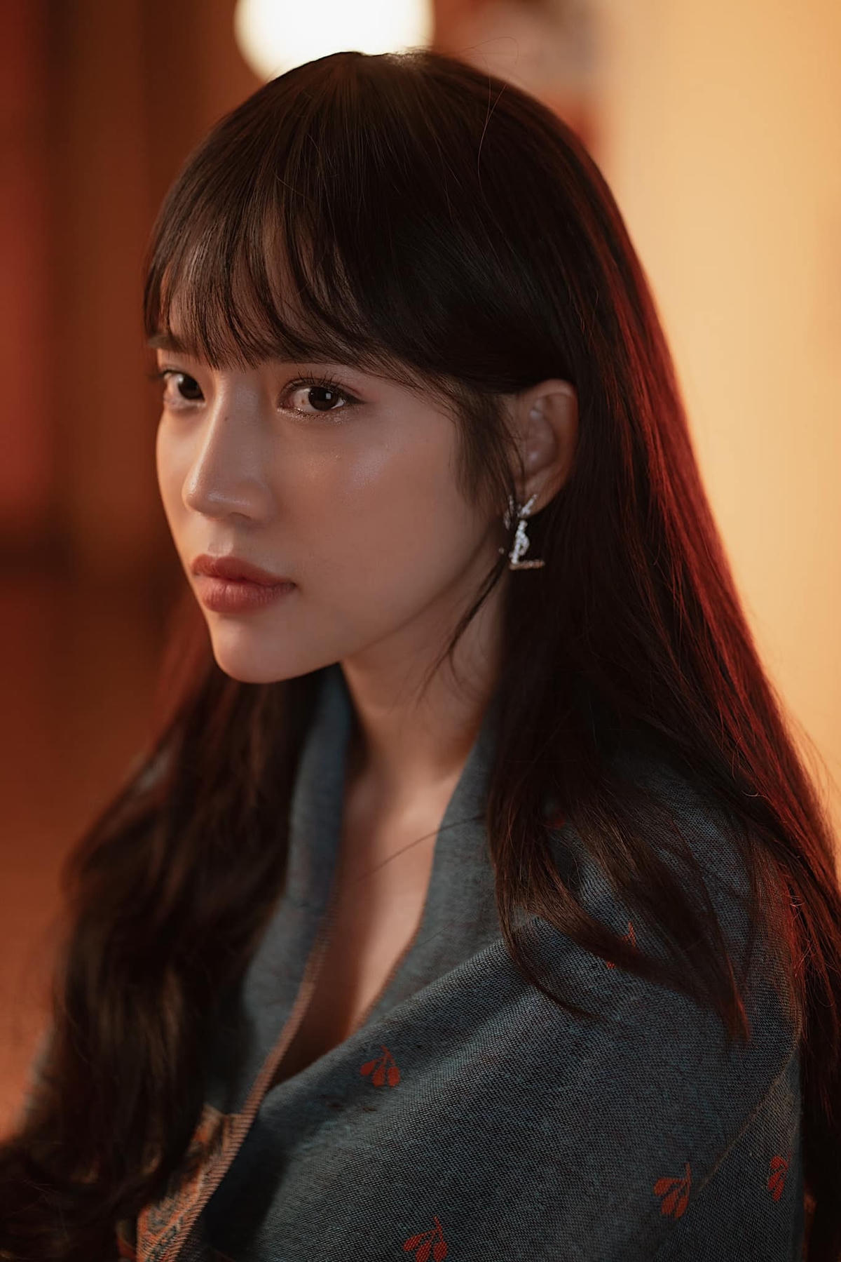 Trong Vbiz, Lyly được nhận xét là nữ ca sĩ/nhạc sĩ hiếm hoi sở hữu trong tay 