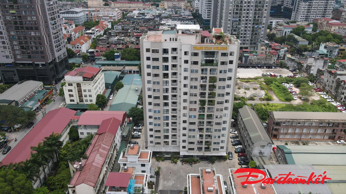 [ẢNH] Cận cảnh biện pháp phòng, dịch tại chung cư có 2 ca dương tính ở Hà Nội