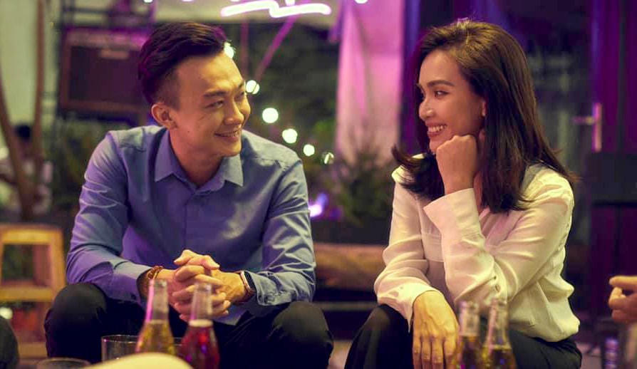 Ca sĩ Phan Lê Ái Phương khiến cộng đồng mạng một phen xôn xao với bức hình tình bể bình chụp cùng diễn viên Phan Tony. Nhưng thực chất đây chỉ là một cảnh trong MV “Ích kỷ” sẽ ra mắt vào ngày 1/9 tới đây của Ái Phương. Người hâm mộ vô cùng tiếc nuối khi chuyện tình đẹp không phải sự thật vì Ái Phương và Phan Tony đã được mọi người đẩy thuyền từ rất lâu, khi còn tham gia chương trình Tình Yêu Hoàn Mỹ.