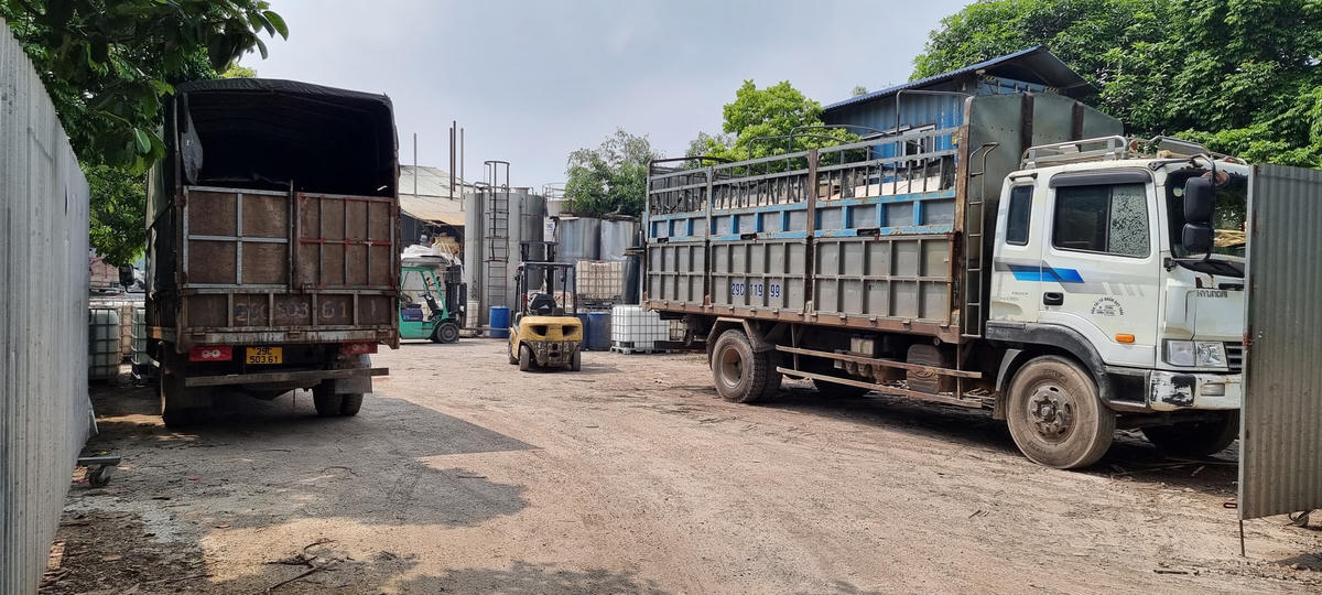 Một cơ sở sản xuất hóa chất thuộc xã Phù Đổng. Ảnh: Nam Anh.