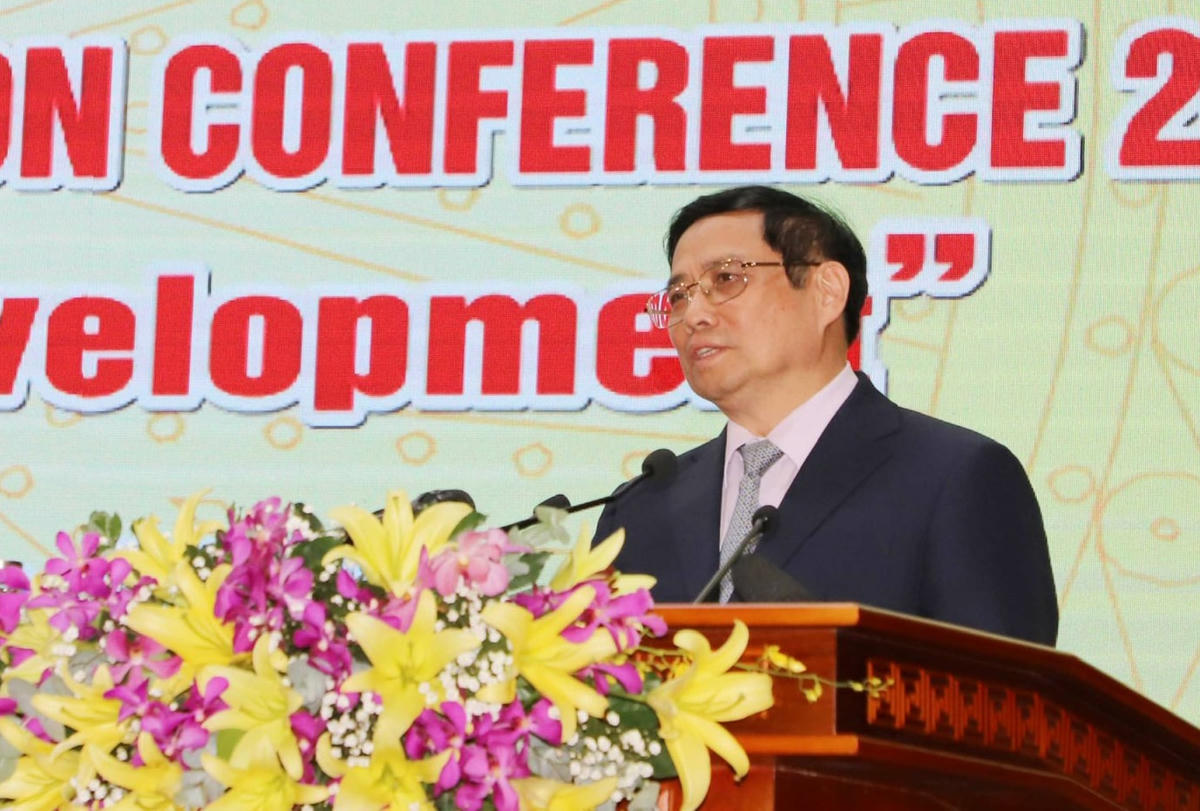 Thủ tướng Chính phủ Phạm Minh Chính phát biểu chỉ đạo tại hội nghị xúc tiến đầu tư tỉnh Sóc Trăng. 