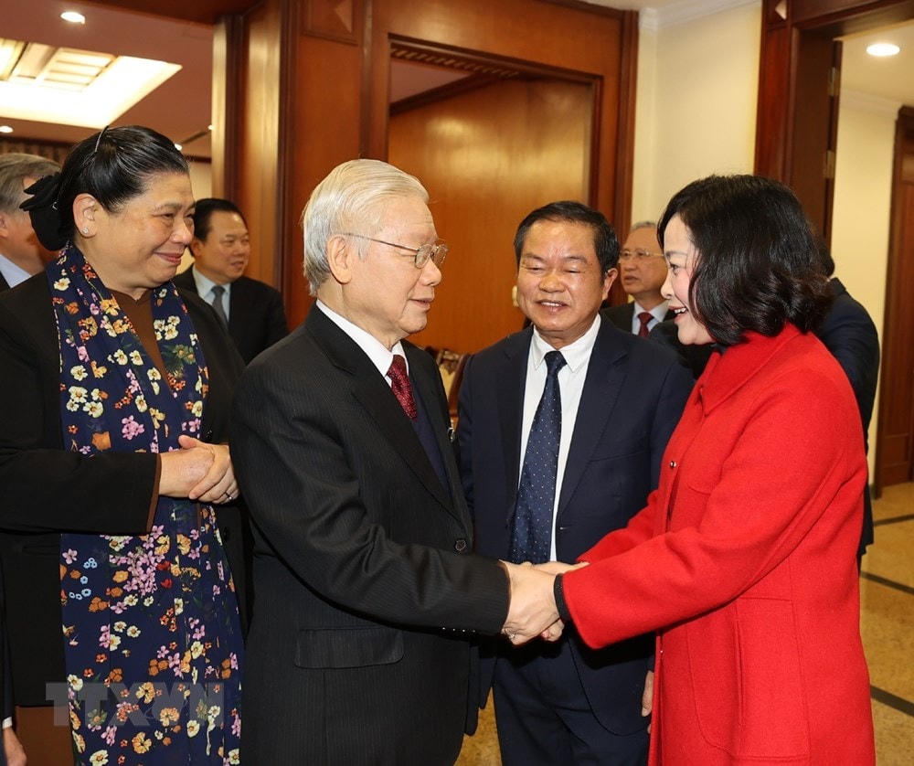 Tổng Bí thư, Chủ tịch nước Nguyễn Phú Trọng với các đại biểu dự bế mạc Hội nghị. (Ảnh: Trí Dũng/TTXVN).