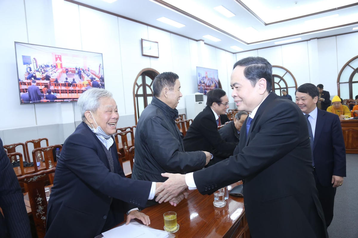 Chủ tịch Trần Thanh Mẫn và các đại biểu tham dự Hội nghị.