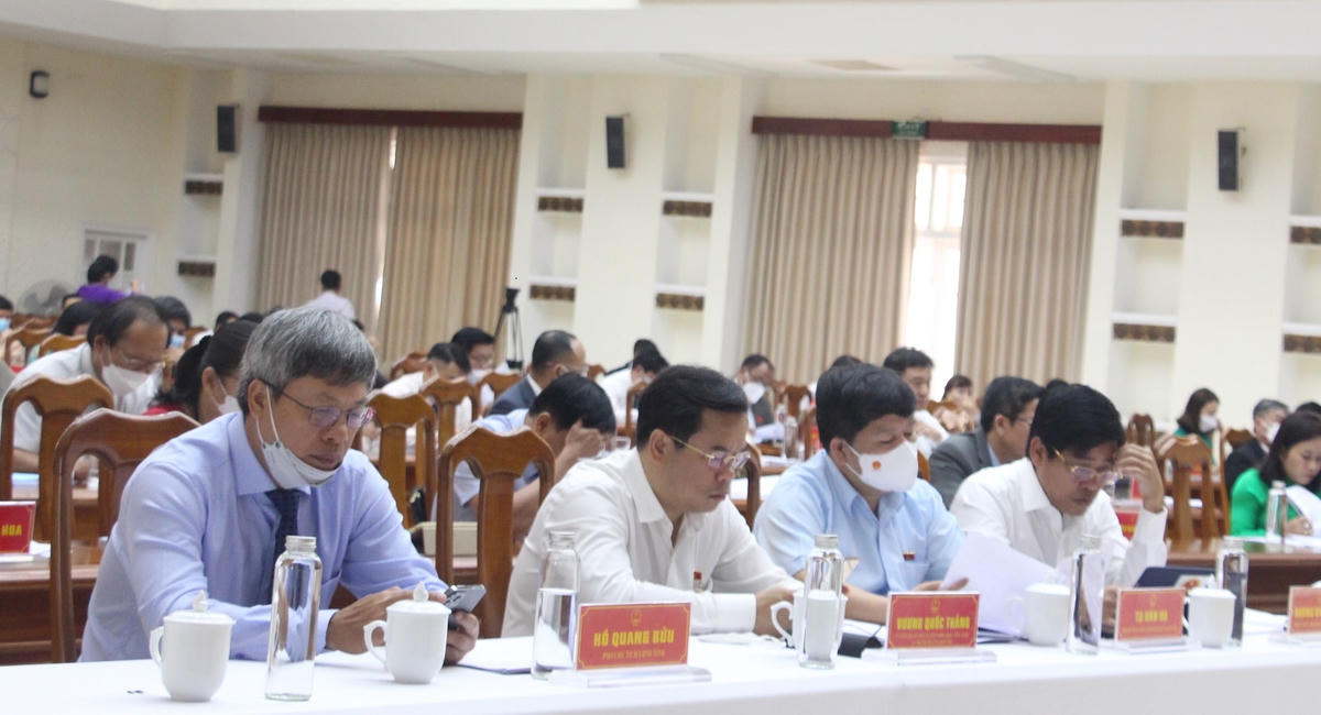 Các đại biểu tham dự kỳ họp thứ 7, HĐND tỉnh Quảng Nam khóa X.