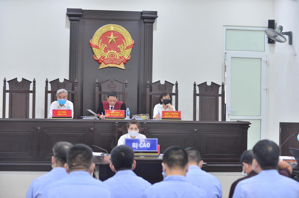HĐXX tại phiên toà.