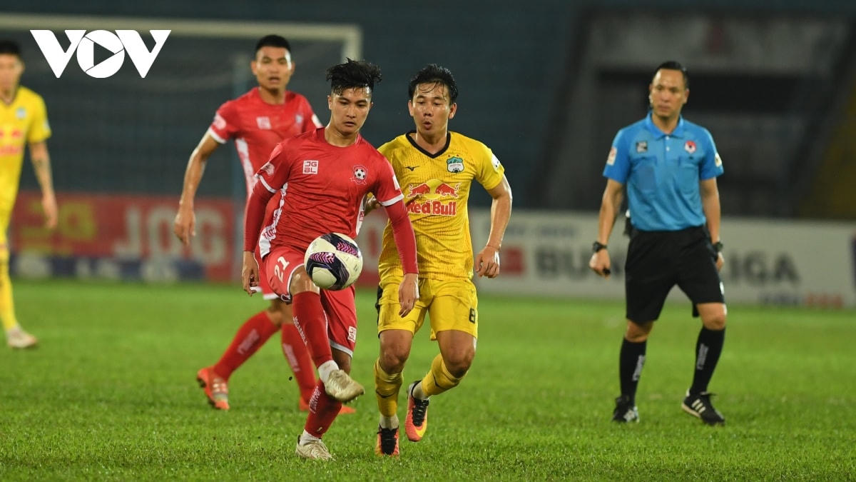V-League 2021 và các giải bóng đá chuyên nghiệp Việt Nam chính thức bị hủy. Ảnh: Dương Thuật.